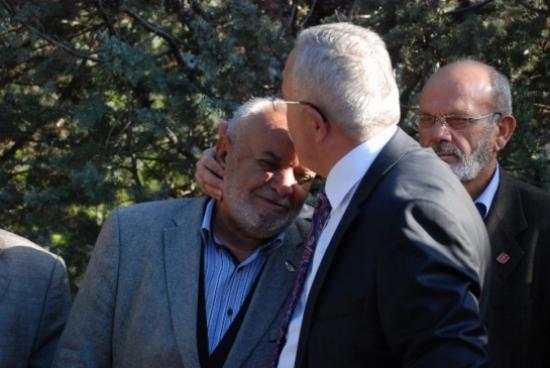 Vali Can Şehit Babasını Alnından Öptü