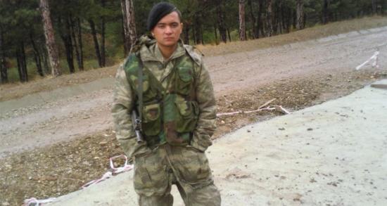 Silaj makinesine takılan gencin ayağı koptu!