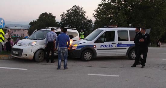 Ekip otosunun karıştığı kazada 4 kişi yaralandı!