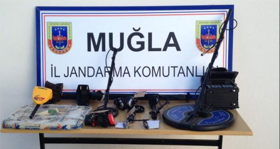 Datça'da jandarmadan kaçak kazıya suçüstü!