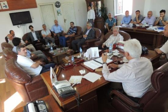 İlçe Başkanından Belediye Başkanına Plaket