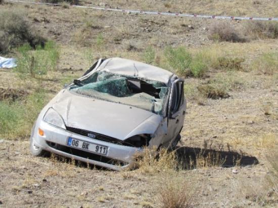 Otomobil Takla Attı: 2 Ölü