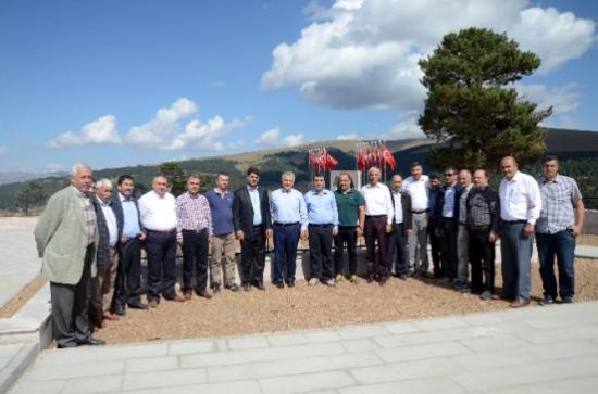 Kars Milletvekilleri Kılıç Ve Arslan Şehitlerin Yoluna Taş Döşedi