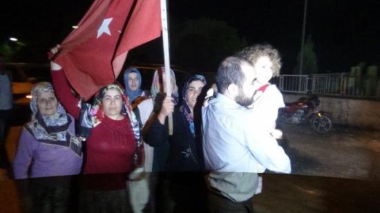 Işid'in Elinden Kurtarılan Rehinelerden Polis Memuru Ömer Çil Evine Döndü.