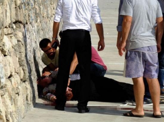 Mendirekten Düşen Kadın Ağır Yaralandı