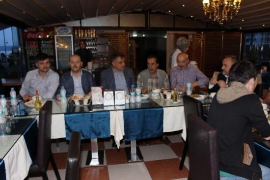 İmam Hatip Lisesi Mezunları Yemekte Buluştu