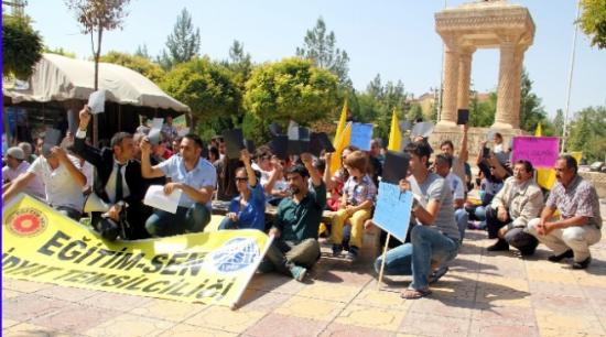 Midyat Eğitim-sen Üyeleri İş Bırakma Eylemi Yaptı