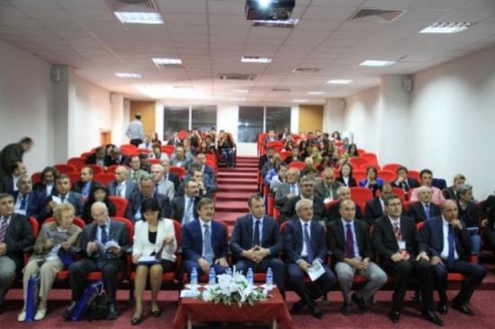 Erzincan Üniversitesi'nde 1.uluslararası Türk Dili Konuşulan Coğrafyalarda Kültür-sanat Ve Sanat Eğitimi Sempozyumu