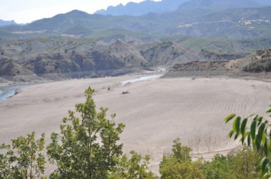 Munzur Çayı Dereye Döndü