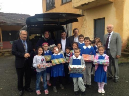 Altunbaş İhtiyaç Sahibi Öğrencilerin Yardımına Koştu