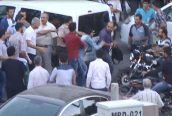 Mardin'de Öğretmen Ve Gazeteciye Darp İddiası