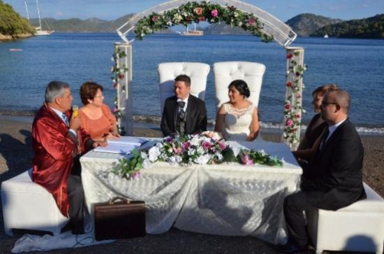 Nikâh İçin Sarsala Koyunu Seçtiler