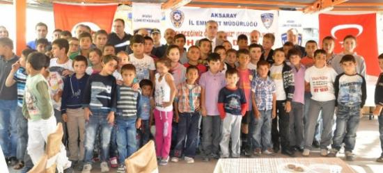 Çalışan 63 Çocuğa Emniyetten Destek