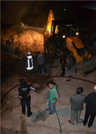 Samanlıkta Çıkan Yangın Korkuttu