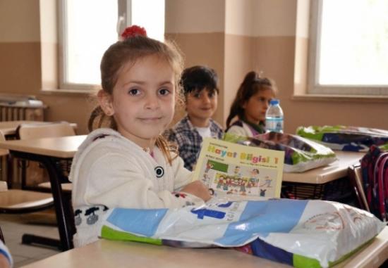 Ateşe Verilen Okullarda Eğitime Başlandı