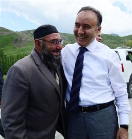 Vali Altıparmak'tan Dünya Yaşlılar Günü Mesajı