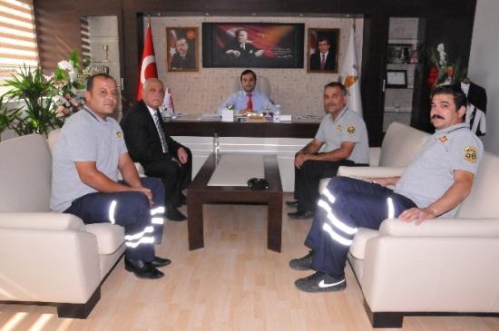 İtfaiyeciler Başkan Mutlu'yu Ziyaret Etti