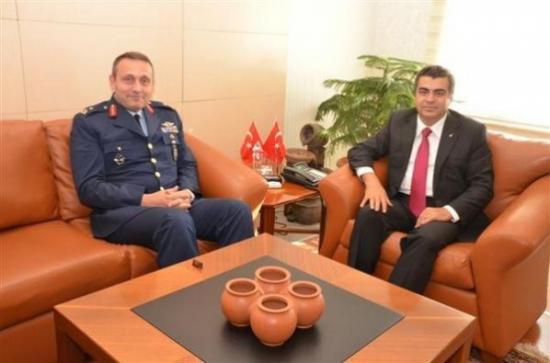 12. Hava Ulaştırma Ana Üs Komudanı Tuğgeneral Akyıldız Vali Düzgün'ü Ziyaret Etti