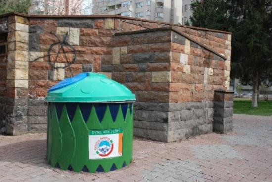 Çevre Temizlik Vergileri İle Oturma Bankları İle Çöp Sepetleri