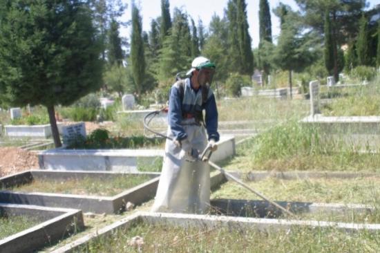 Bayram Öncesi Mezarlıklar Temizlendi