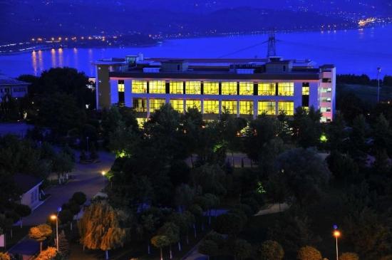 Saü Merkez Kütüphanesinde Bilgiye Sınırsız Erişim