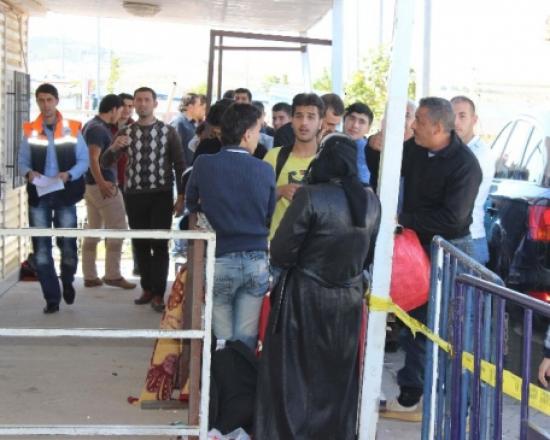 Öncüpınar Sınır Kapısı'nda Yoğunluk