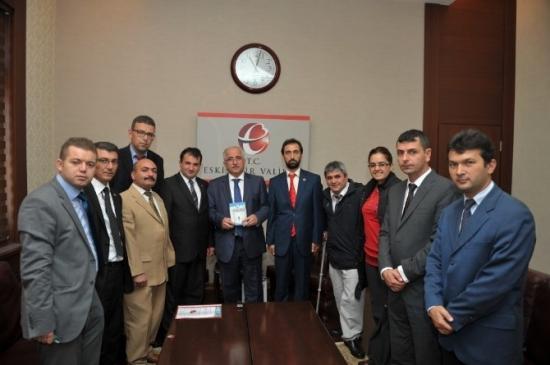 Sağlık-sen Engelliler Komisyonu Vali Tuna'yı Ziyaret Etti