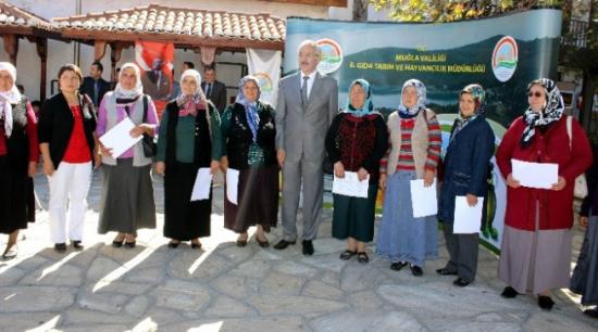 Kadın Çiftçiler Sertifikalarını Aldı