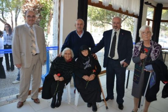 Ak Parti Yaşlıları Unutmadı