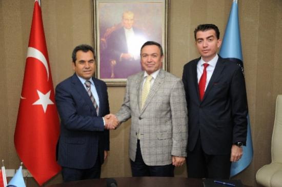 Aü'nden Lise Öğrencilerine Girişimcilik Dersi