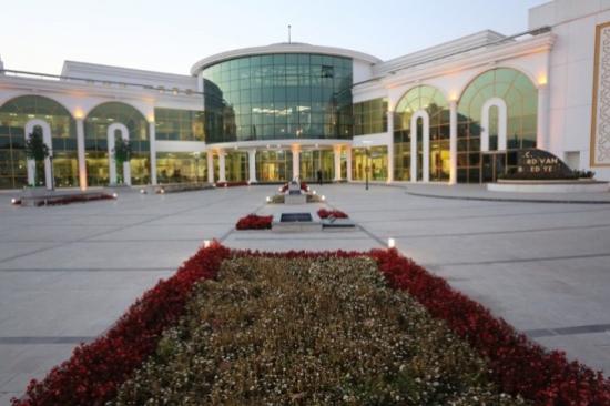 Serdivan Belediyesi Hayırseverlerle İhtiyaç Sahipleri Arasında Köprü Olacak