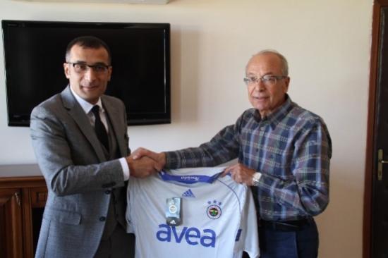 Fenerbahçe Gönüllüler Derneği Köprübaşında