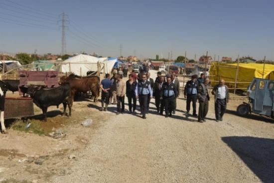 Meram Belediyesin'den Kurbanlık Pazarına Sıkı Denetim