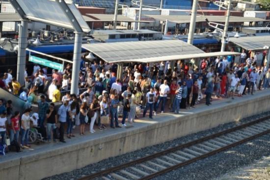 Ak Partili Doğan Büyükşehir'e Ulaşım Üzerinden Yüklendi