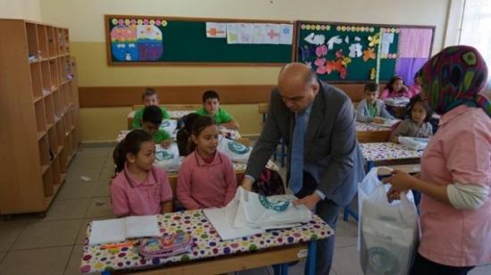 Öğrencilerimize Kırtasiye Desteği