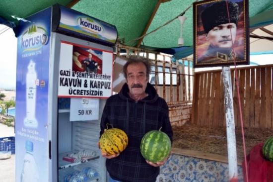 Ayvalık'ta Gaziler Ve Şehit Aileleri İçin Kavun-karpuz Bedava