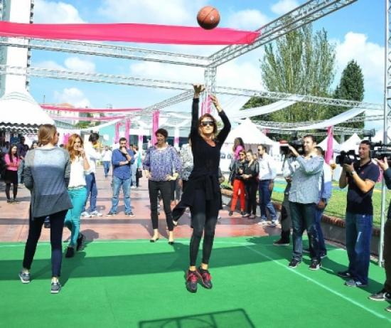Kadın Basketbolculardan Anlamlı Basket