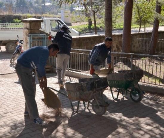Mezarlıklara Bayram Bakımı