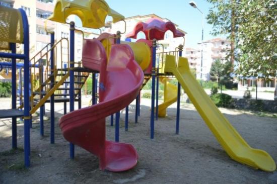 Orhangazi'de Oyun Parkları Yenileniyor