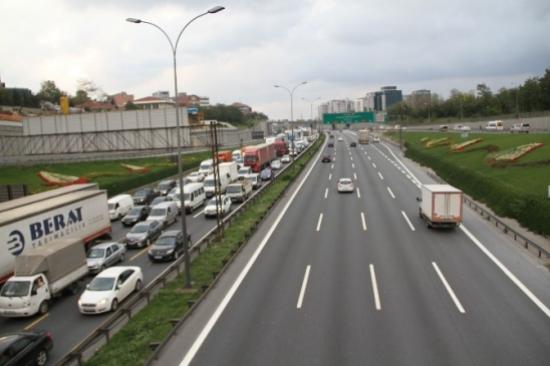 İstanbul Trafiğinde 'bayram' Yoğunluğu Başladı