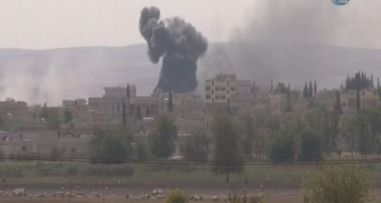 Kobani'de bombalar böyle patladı!