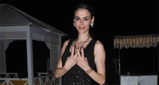 Ayşe Hatun Önal Kuşadası'nı coşturdu!