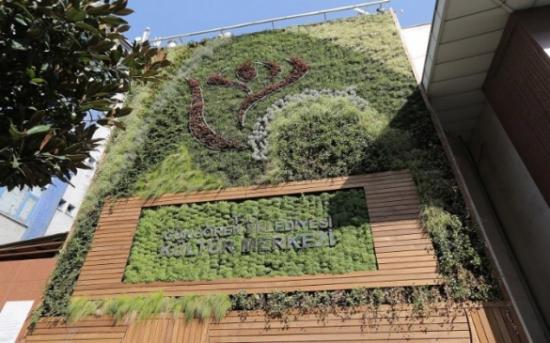 Güngören'de Duvarlar Çiçek Açıyor