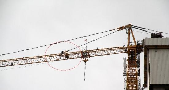 Asansör faciasının yaşandığı inşaatta vince çıktı!