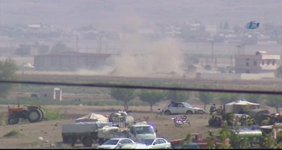 Kobane'ye üç koldan saldırı!