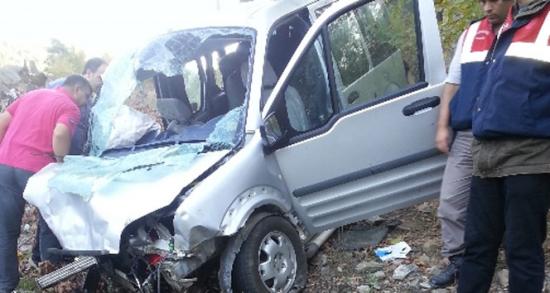 Bayram yolu kana bulandı: 2 ölü, 5 yaralı!