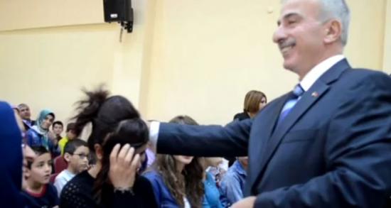 Vali ile genç kızın ilginç diyaloğu!