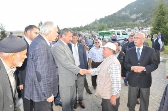 Vali Evliya Çelebi Mezarlığı'nı Ziyaret Etti