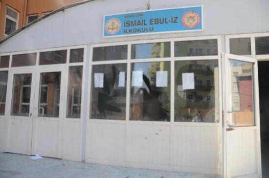 Cizre'de Saldırıya Uğrayan Okullarda Eğitim Verilemiyor