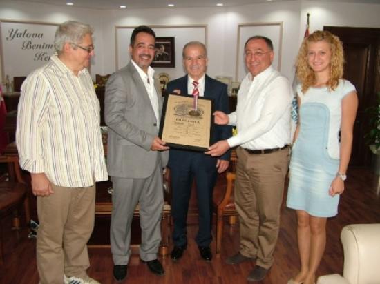 Şampiyon Güreşçiden Başkan Salman'a Ziyaret